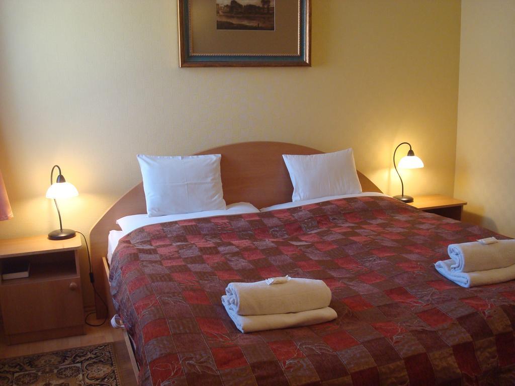 Hotel Arany Trofea Eger Buitenkant foto