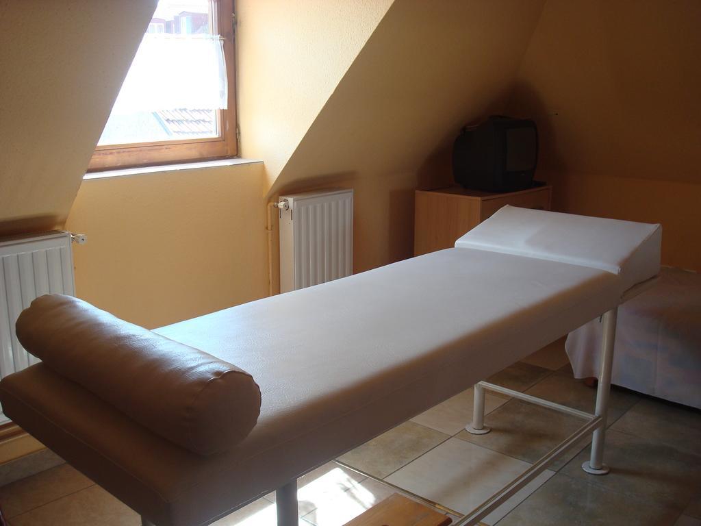Hotel Arany Trofea Eger Buitenkant foto