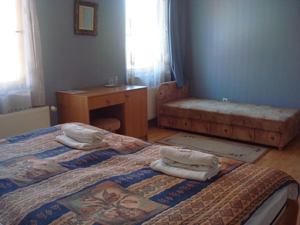 Hotel Arany Trofea Eger Buitenkant foto